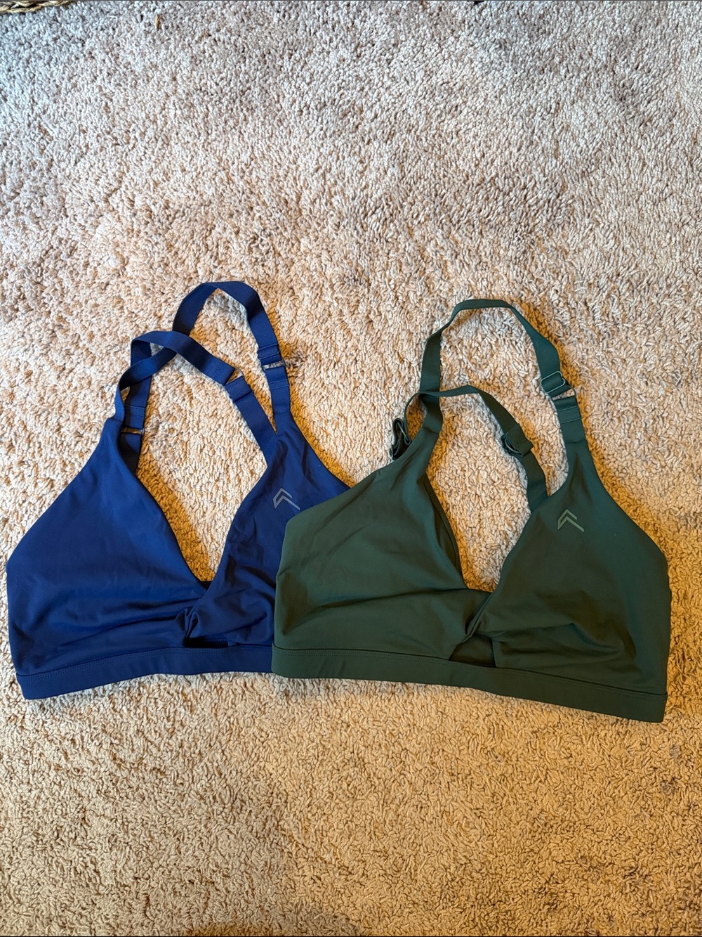 LIKE NEW ONER ACTIVE Unified Twist Sports Bras in Midnight and Racing Green